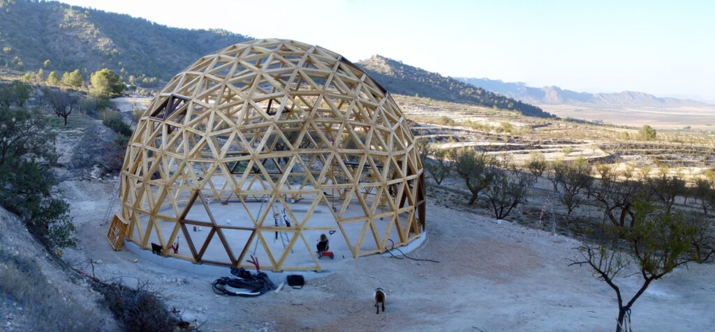 Строительство купольного дома