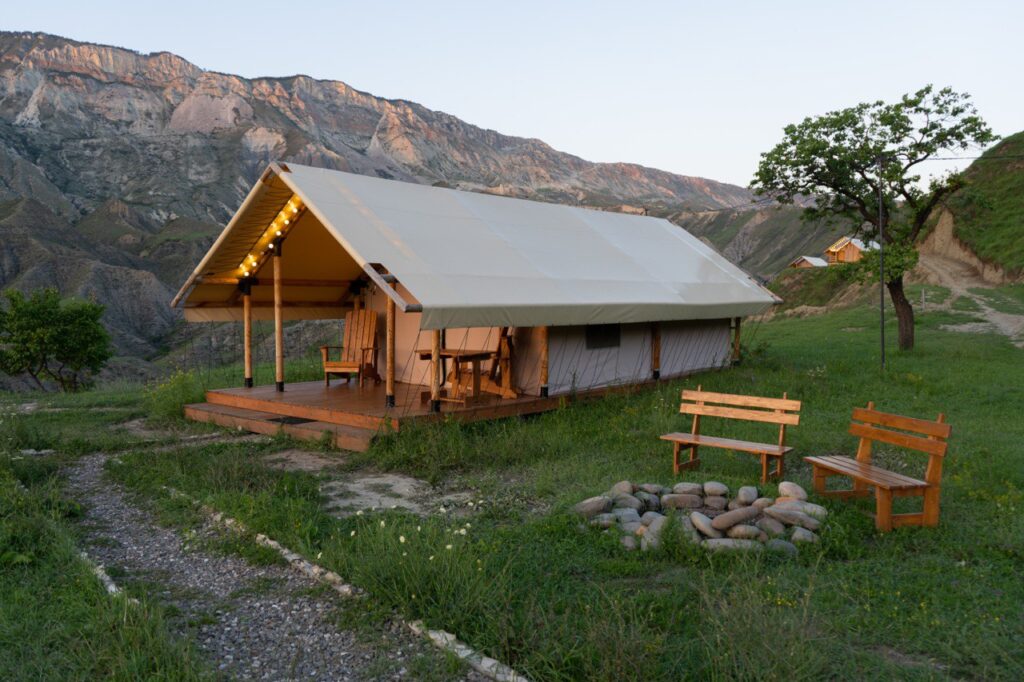 Сафари-тент в горах