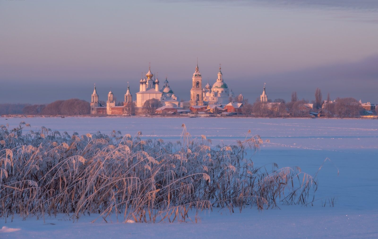 Озеро Неро зимой Ростов Великий