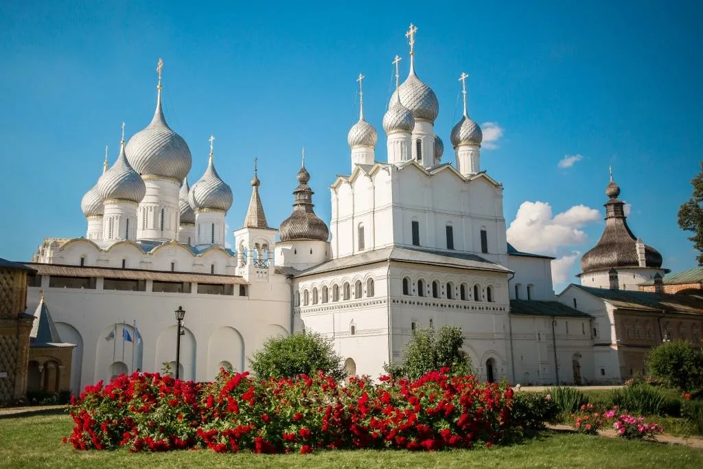 Ростовский кремль — архитектурный ансамбль XVII века в городе Ростов Великий