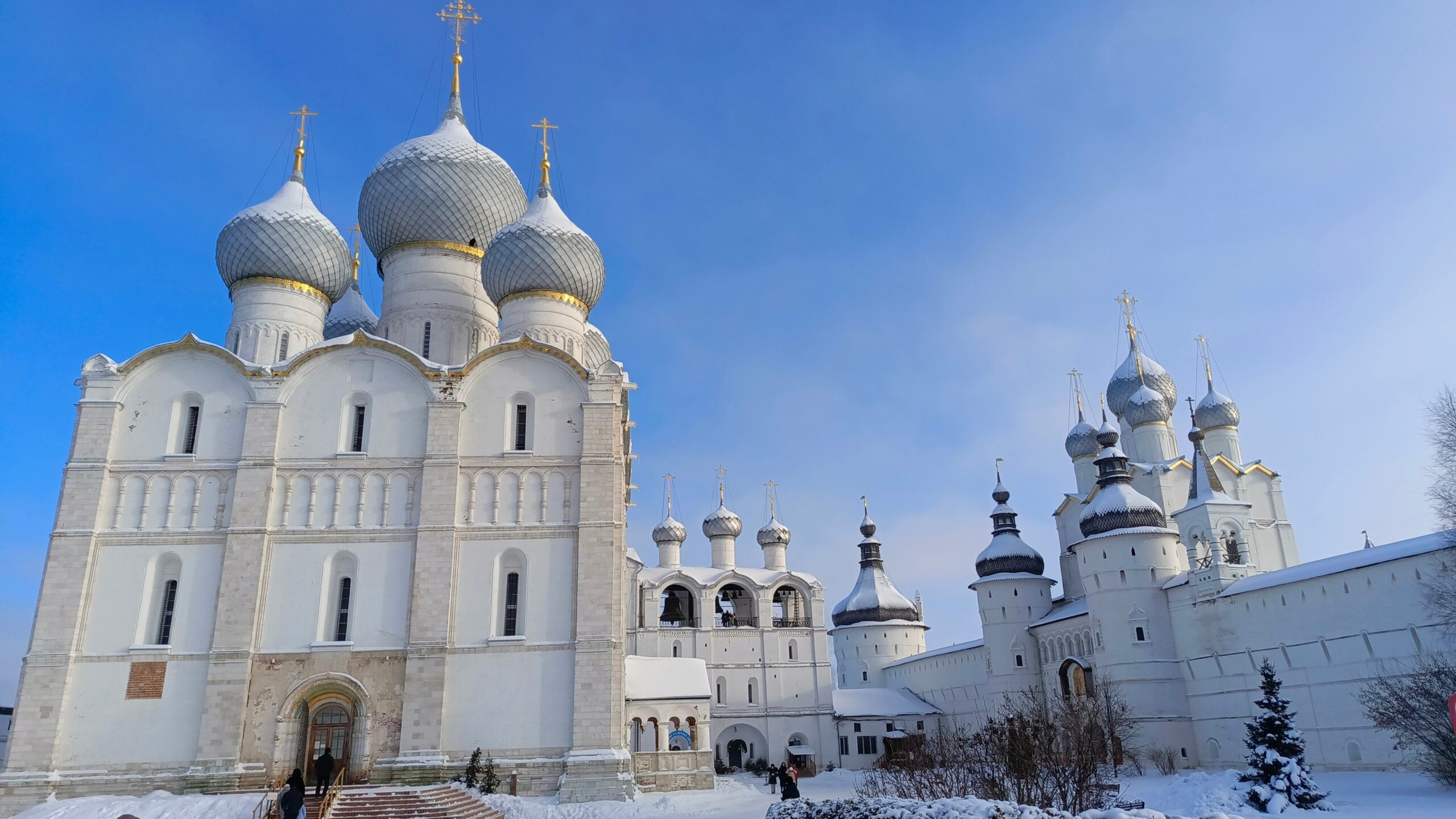 Успенский собор в кремле Ростова Великого