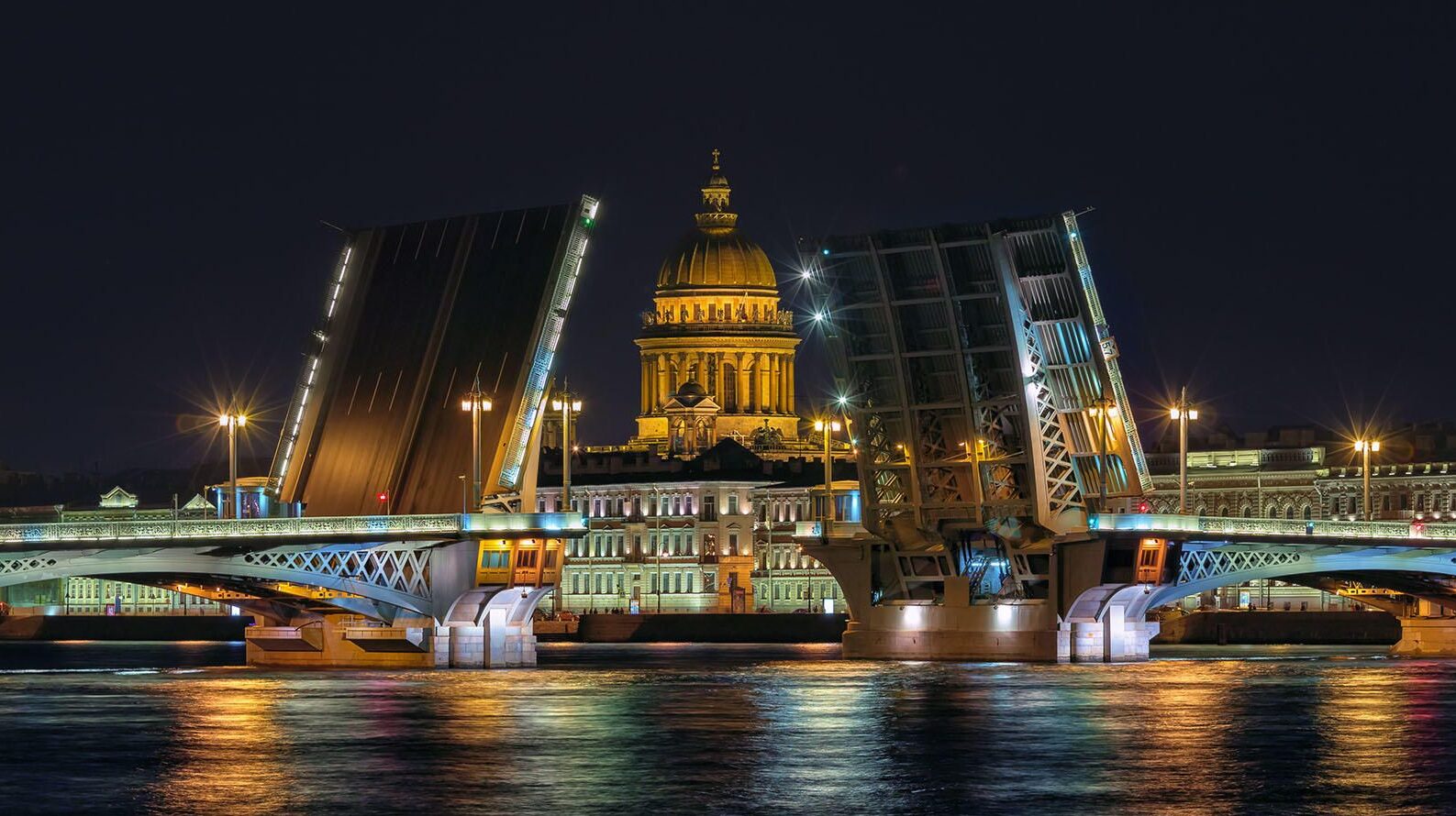 Разводные мосты в Санкт-Петербурге